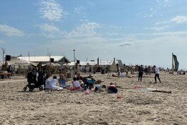 Drukte op strand Noordwijk