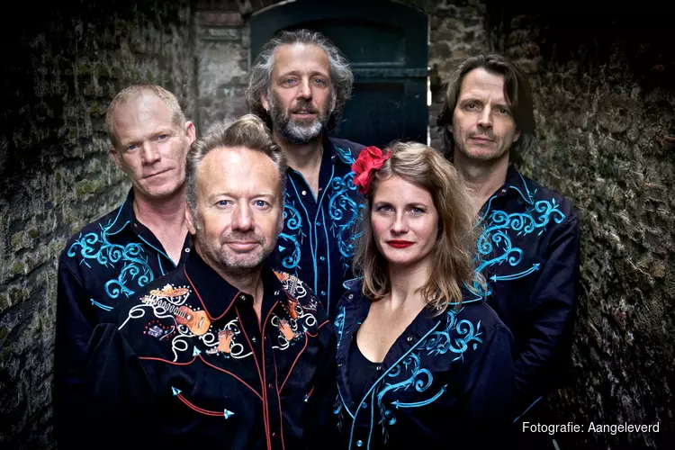 Dichterbij - Joris Linssen & Caramba in De Muze