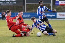 Derbyday: Quick Boys en Rijnsburgse Boys in evenwicht, Katwijk wint op Duinwetering