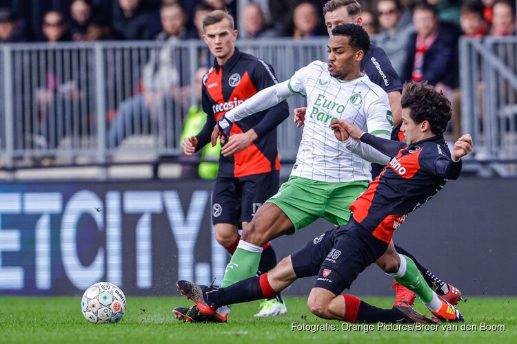 Feyenoord met de nodige moeite langs Almere City FC