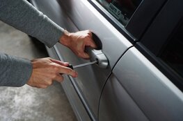 Onderzoek: in 2024 ruim 11.600 auto-inbraken in Zuid-Holland