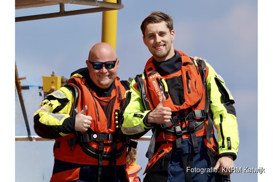 Spectaculaire loterij voor nieuwe overlevingspakken KNRM