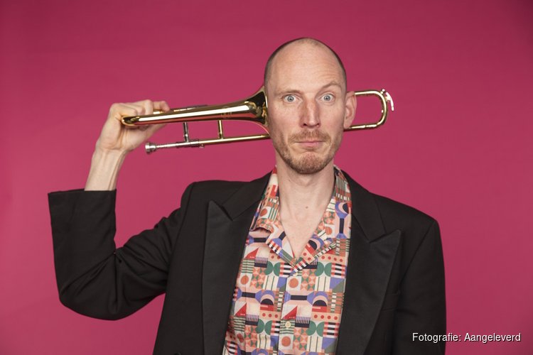 Toetie – Mark van Vliet met Harmoniekapel Crescendo in De Muze